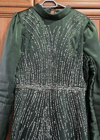 Yeşil İşlemeli Boncuklu Uzun Abiye Elbise - Görsel 4