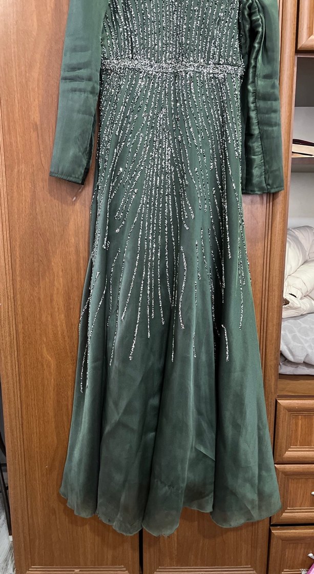 Yeşil İşlemeli Boncuklu Uzun Abiye Elbise - Görsel 2