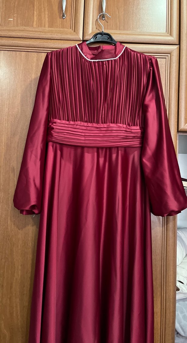 Bordo Piliseli Uzun Kollu Kadın Abiye Elbise - Görsel 3