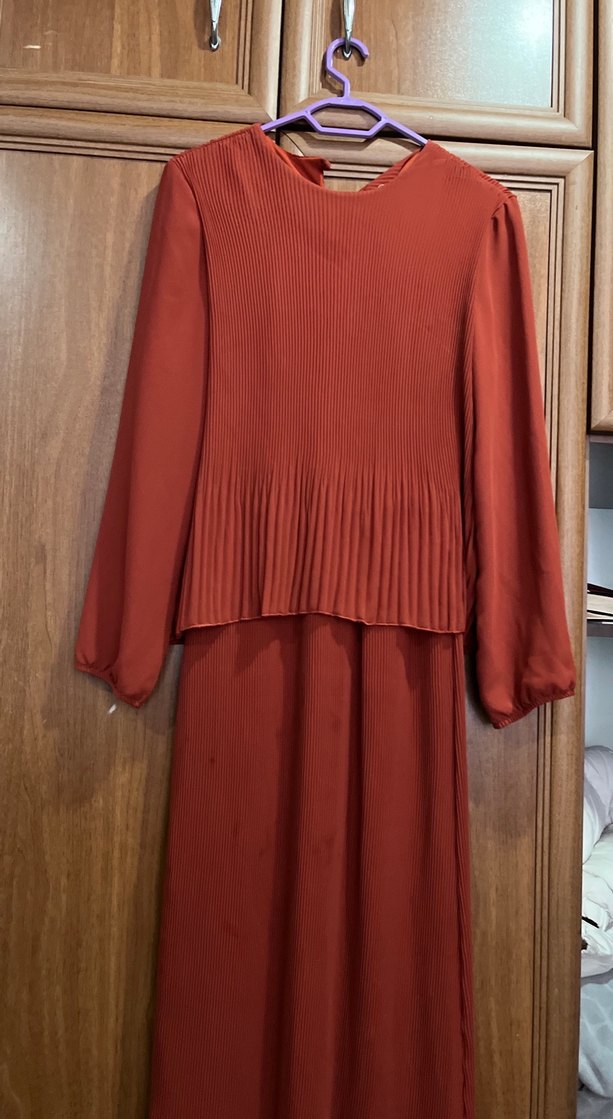 Uzun Kollu Pilili Kahverengi Elbise - Görsel 4