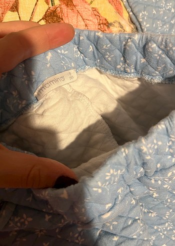 Nakışlı Mavi Bebek Önlüğü - Görsel 3