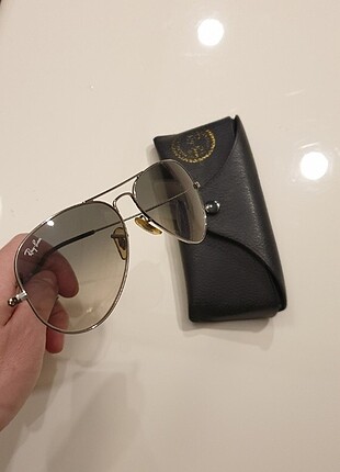 Rayban güneş gözlüğü 