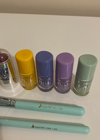 Beden Pastel Renklerde Çoklu Oje Seti makyaj malzemesi