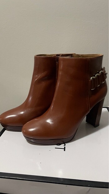 Nine West Nine west bot