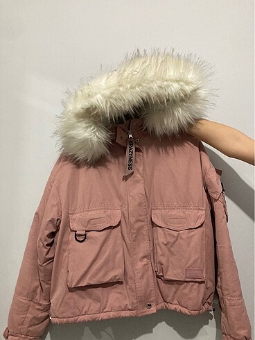 Bershka Mont