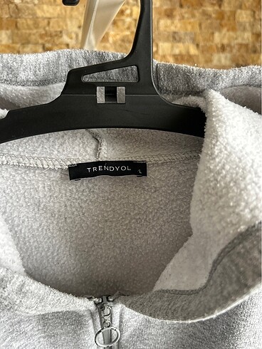 Trendyol & Milla L beden crop model kapşonlu üst