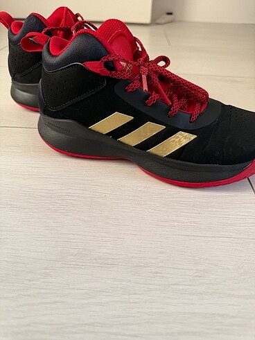 36 Beden Adidas erkek çocuk basketbol ayakkabısı 36.5 numara