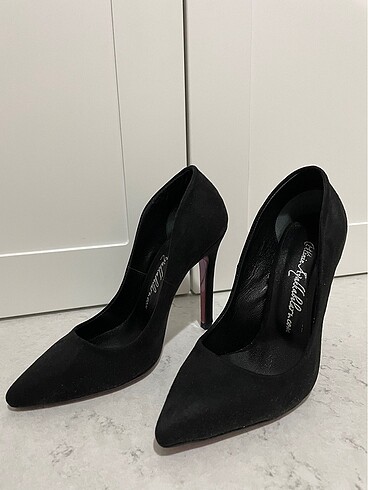 Stiletto Pelinin Ayakkabıları