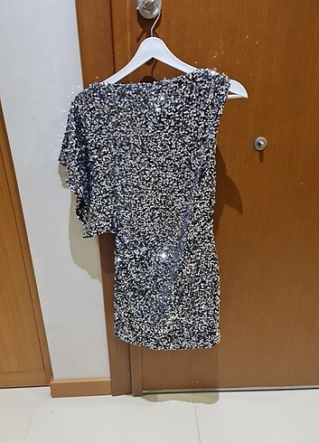 s Beden Zara payetli mini elbise