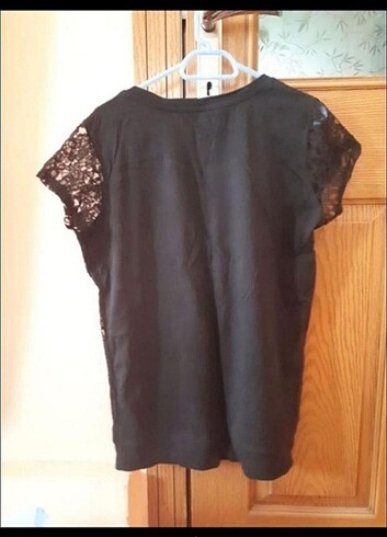 Defacto Kolları dantel detaylı tshirt