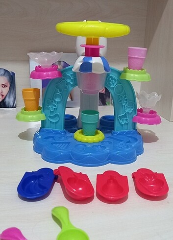 Play-Doh dondurma dükkanı oyun seti