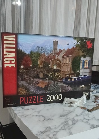 0 - 13 kg Beden 2000 Parçalı Çok Renkli Köy Temalı Puzzle