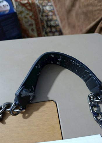 Zincir Detaylı Siyah Yılan Desenli Kadın El Zinciri - Görsel 2