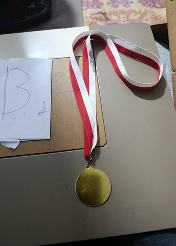 Altın Renk Erkek Madalya - Görsel 2