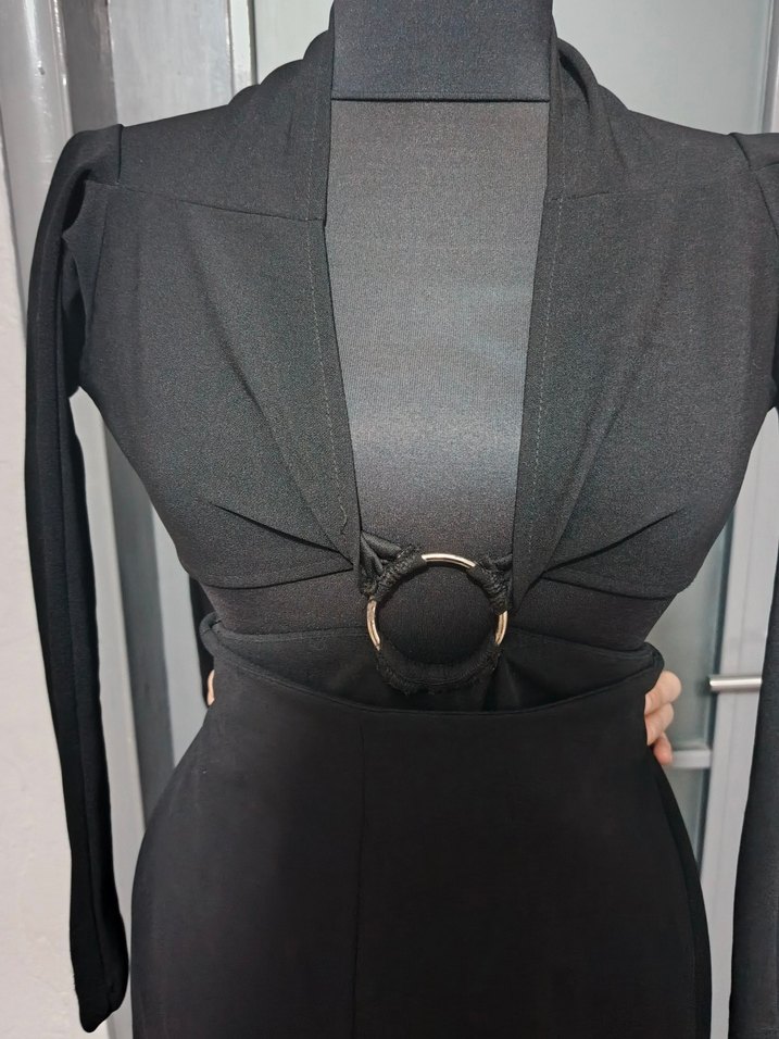 Siyah Düşük Kollu Göğüs Halkalı Midi Boy Abiye Elbise - Görsel 4