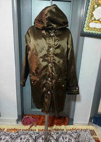 Vakkorama Haki Yesil Arasi Ozel Bir Mont
