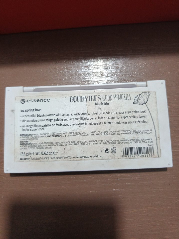 Beyaz LOVE Yazılı Blush Palet - Görsel 2