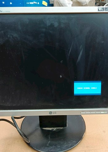 LG Gri Monitör 17 İnç - Görsel 2