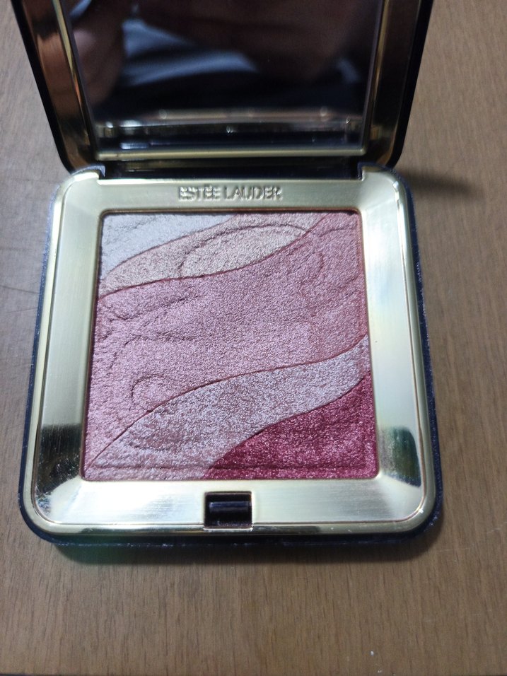 Estee Lauder Signature 5 Tone Pudra - Görsel 3