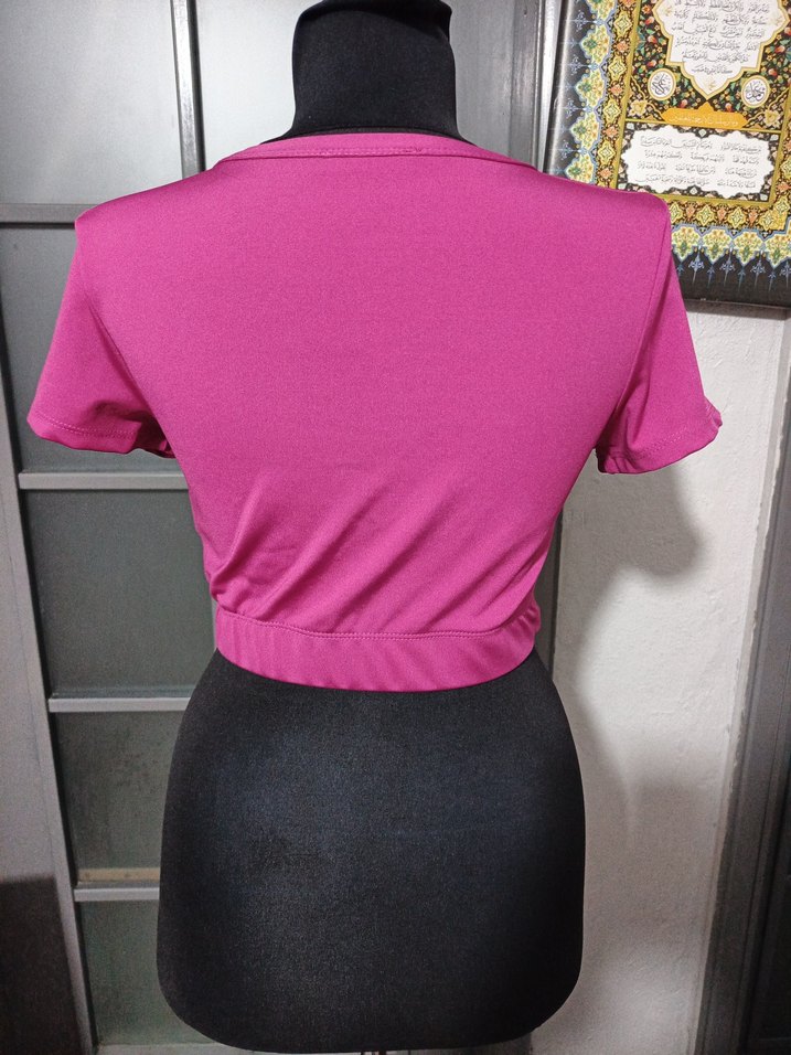 Pembe Kısa Kollu Crop - Görsel 2