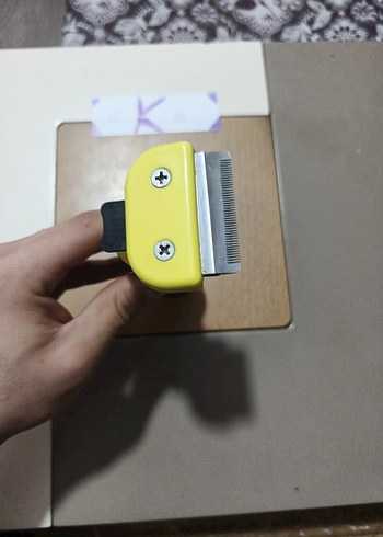 Sarı Kedi Tüy Toplama Fırçası - Görsel 3