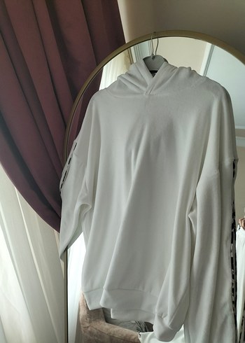 Beyaz kadife kenarları biyeli takim - Görsel 2