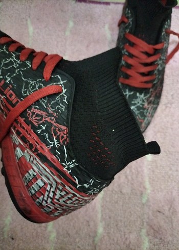 Kırmızı Yılan Desenli Erkek Futbol Ayakkabısı - Görsel 7