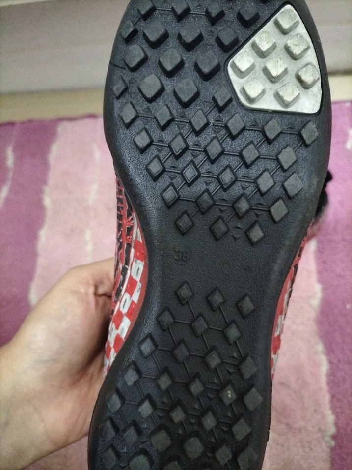 Kırmızı Yılan Desenli Erkek Futbol Ayakkabısı - Görsel 4