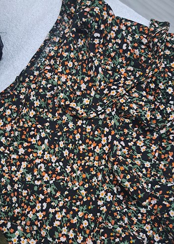 Çiçek Desenli Volanlı Mini şort Etek - Görsel 3