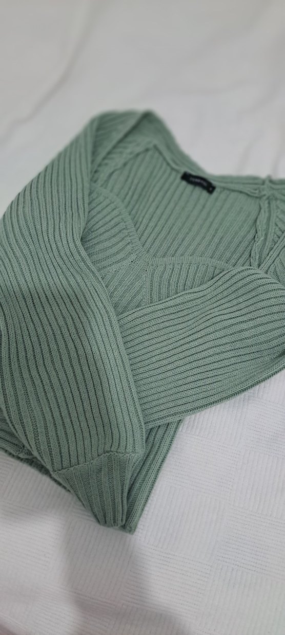 V Yaka Fitilli Yeşil Kadın Triko - Görsel 3