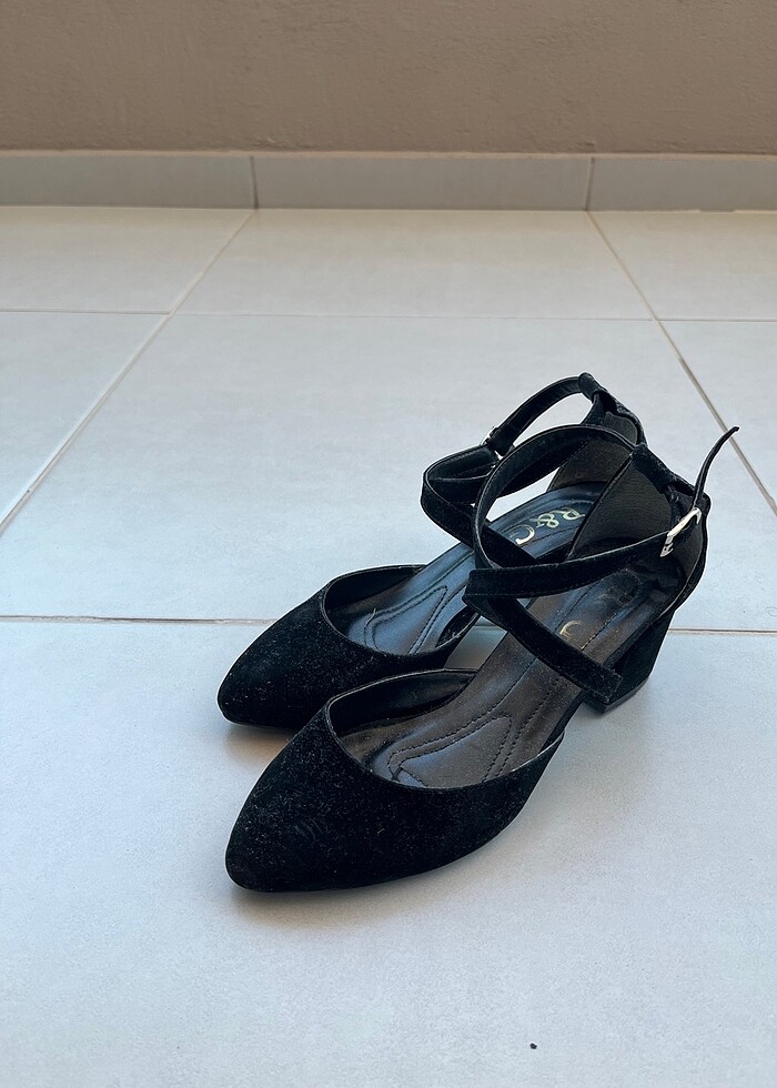 Topuklu ayakkabı - Görsel 2