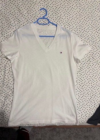 Tommy Hilfiger Beyaz V Yaka Tisort