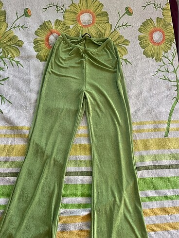 Zara İspanyol paça fıstık yeşili pantolon