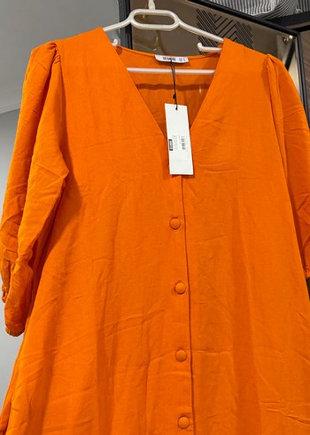 Turuncu V Yaka Düğmeli Uzun Keten Elbise - Görsel 7