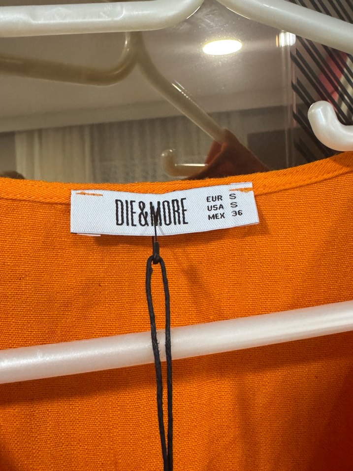 Turuncu V Yaka Düğmeli Uzun Keten Elbise - Görsel 5