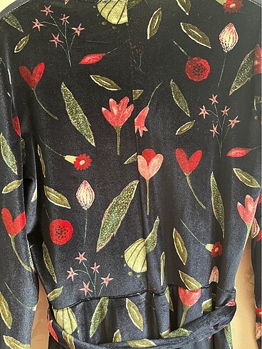 Kadife çiçekli elbise - Görsel 8