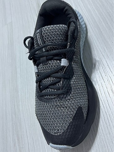 39 Beden gri Renk Under armour kadın ayakkabı 39 numara