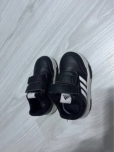 Adidas Adidas erkek çocuk spor ayakkabı 23,5 numara