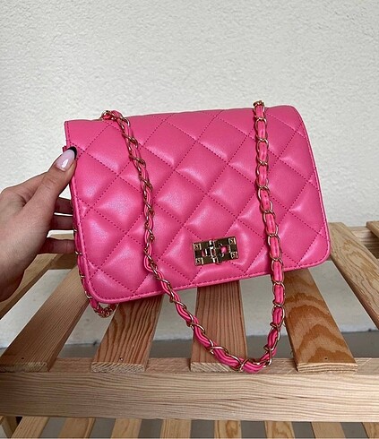 Pembe Çanta