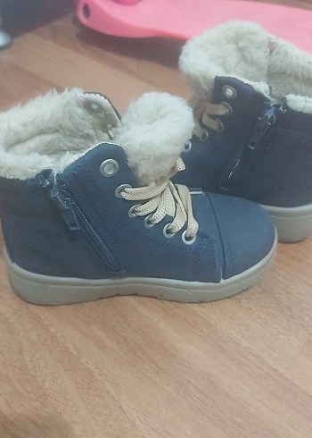 Kız Çocuk Mavi Kürklü Bot - Görsel 6