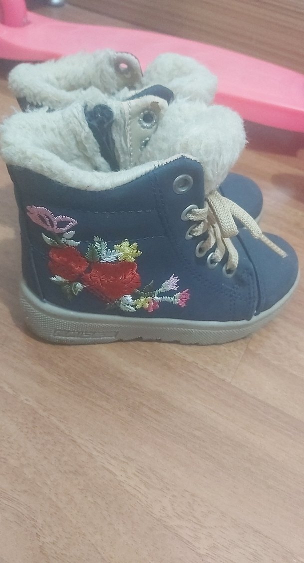 Kız Çocuk Mavi Kürklü Bot - Görsel 2