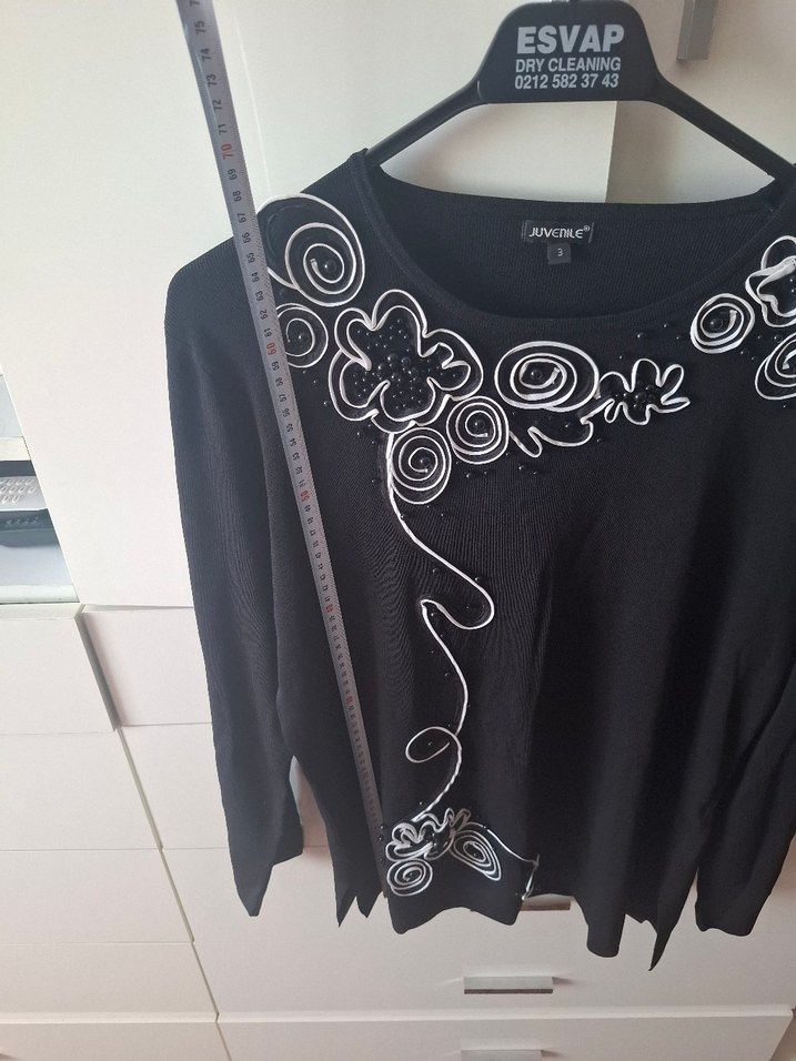 Nakışlı Siyah Triko Uzun Kollu Bluz - Görsel 2