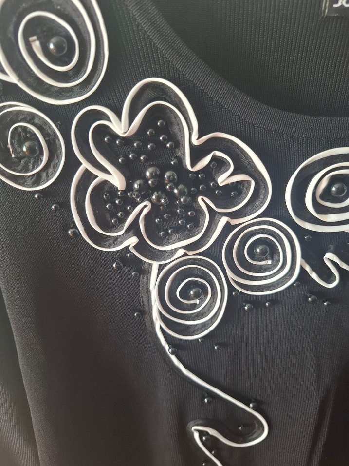 Nakışlı Siyah Triko Uzun Kollu Bluz - Görsel 4