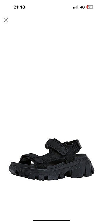 Stradivarius spor sandalet