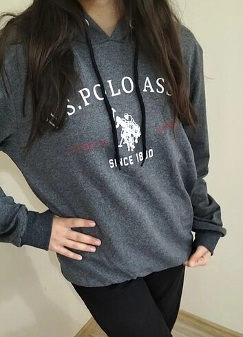 Kapşonlu Sweatshirt 