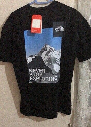 The North Face baskılı tişört 