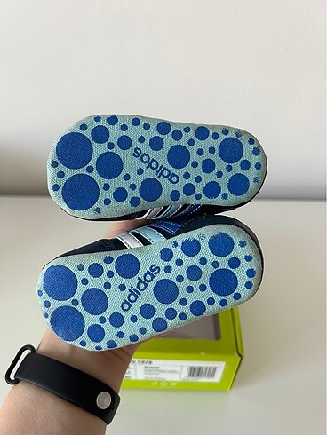 17 Beden Adidas ilk adım ayakkabısı