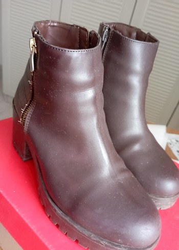 Kahverengi Deri Kadın Topuklu Bot - Hızlı Teslimat - Görsel 3