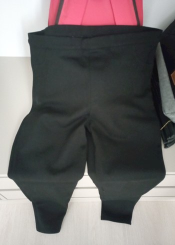 Siyah Pantolon Şeklinde Tayt - Görsel 2