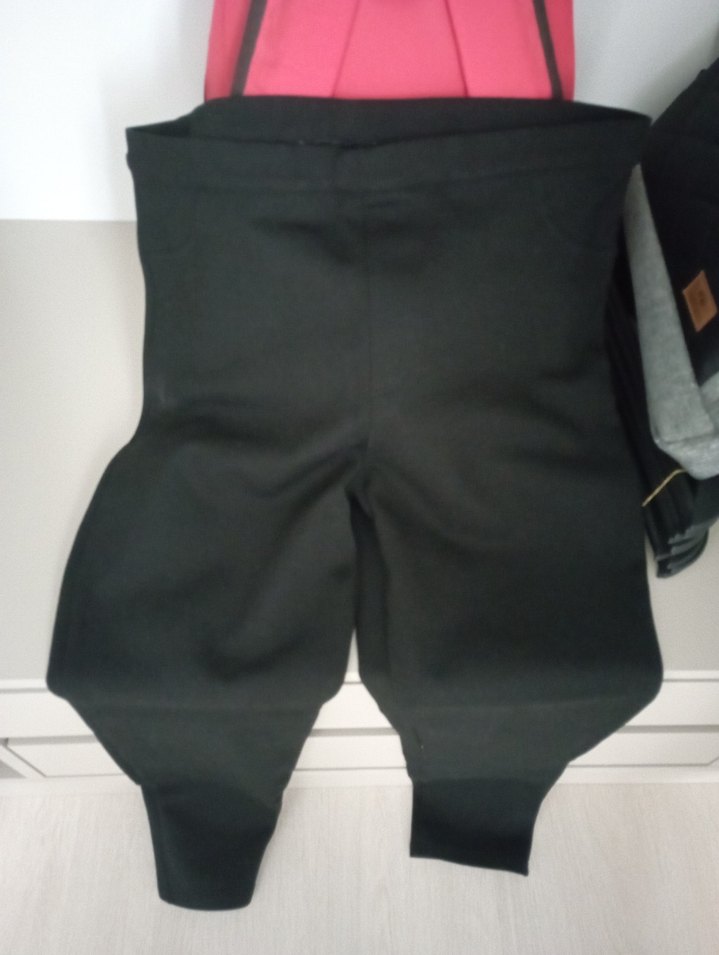 Siyah Pantolon Şeklinde Tayt - Görsel 2